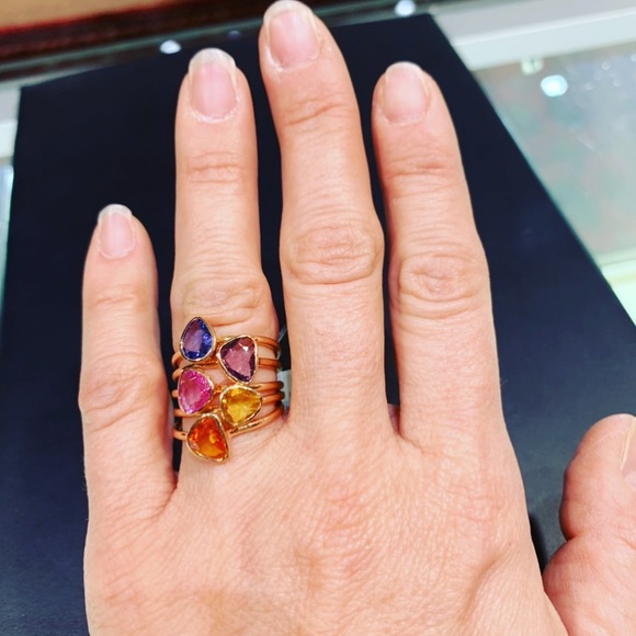 SOLD!! What a deal🥳Natural Blue Sapphire 18 KT Ring. - Picture 6 of 8